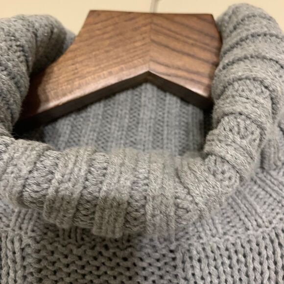 Gray Chunky Cable Fisherman Turtleneck Sweater Size Large Oversized - Picture 5 of 7